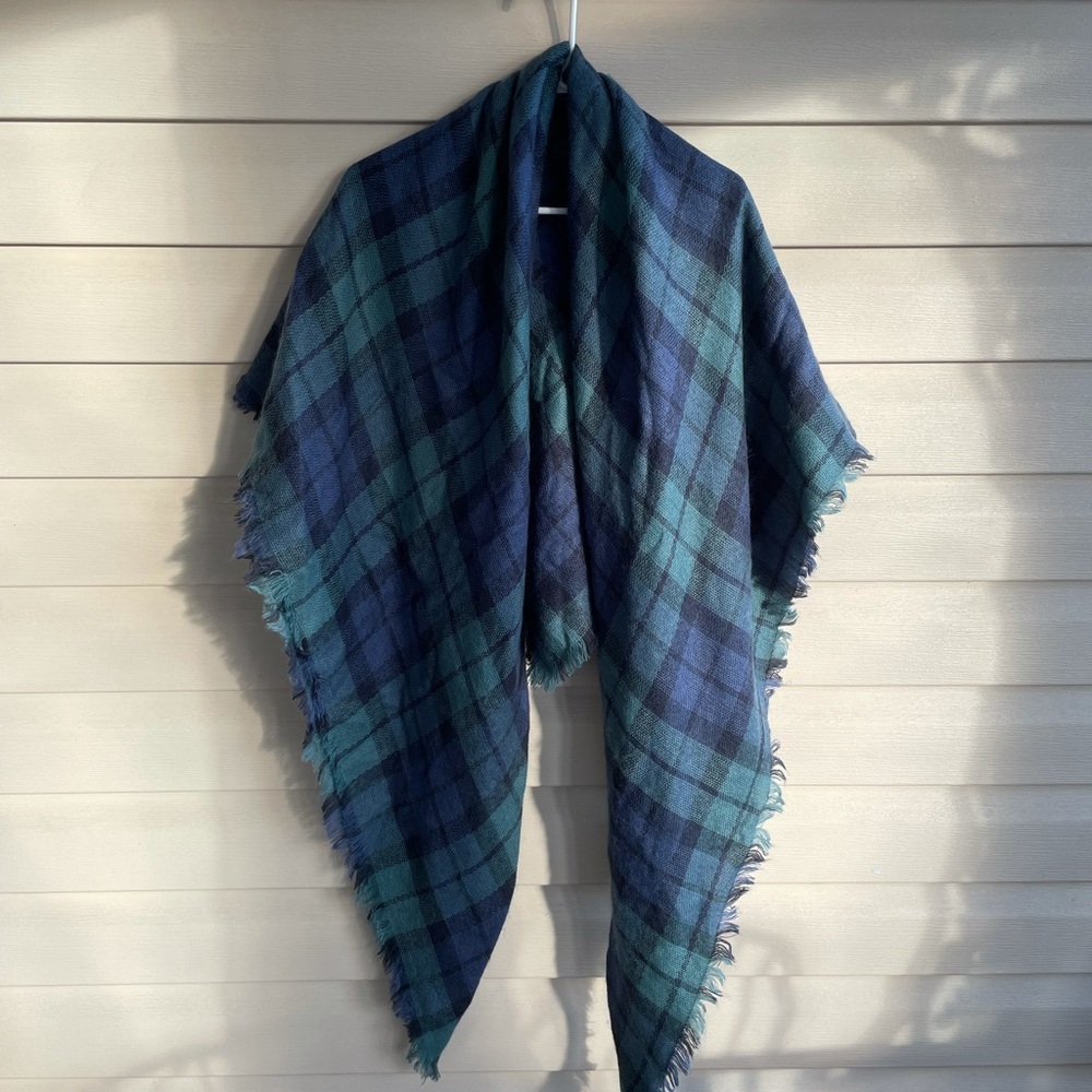 NWT Plaid Blanket Scarf by Aerie